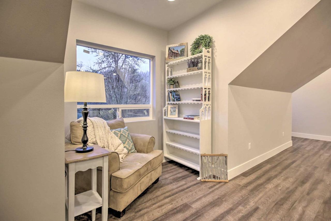 Chic Farmhouse With Creek In Heart Of Wine Country! McMinnville Esterno foto